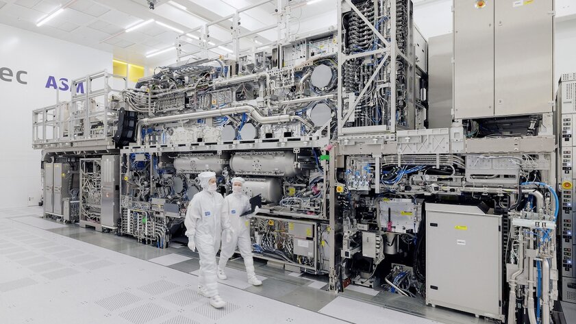 Китаю ограничили доступ к литографическому оборудованию ASML: это не помешает развитию страны