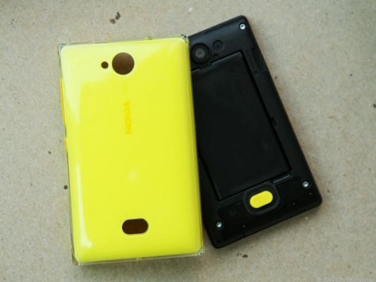 Обзор Nokia Asha 503: интересный дизайн против дешевизны