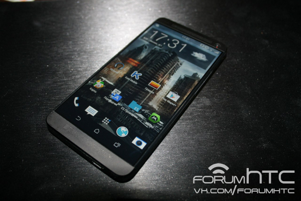HTC M8 появился на просочившихся в сеть фотографиях HTC M8 появился на просочившихся в сеть фотографиях