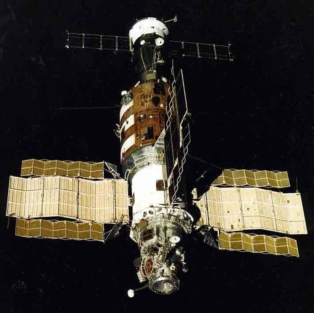 Как СССР совершил одну из сложнейших космических миссий «Салют-7»
