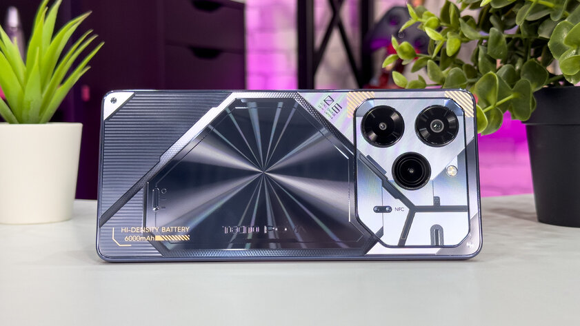 Будто разрабатывали для Cyberpunk 2077 — и не прогадали. Обзор TECNO POVA 6 Pro 5G — Внешний вид и комплектация. 5