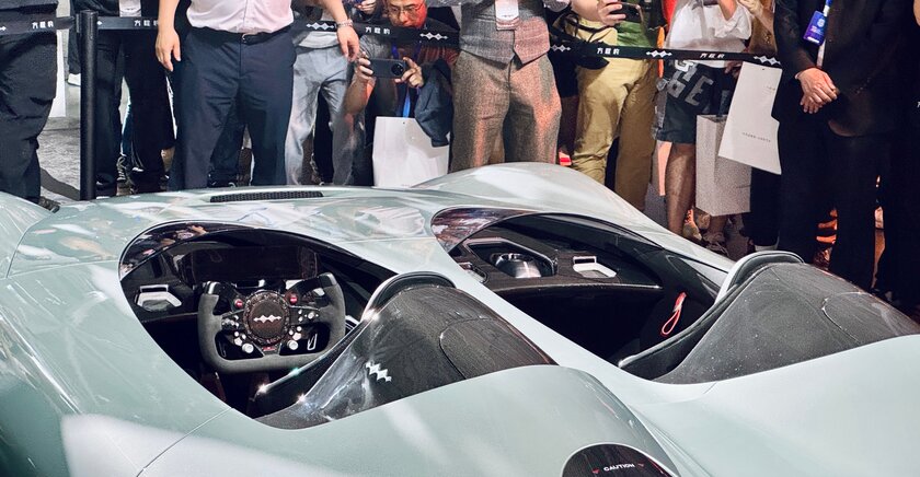 BYD представила футуристичный суперкар — это конкурент McLaren Elva и Ferrari Monza