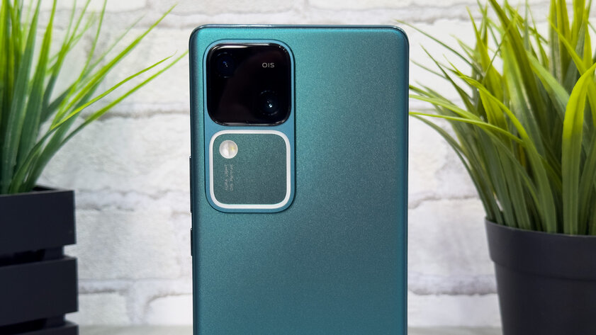 Когда ищешь классический смартфон с мощным железом. Обзор Vivo V30 5G — Внешний вид и комплектация. 6