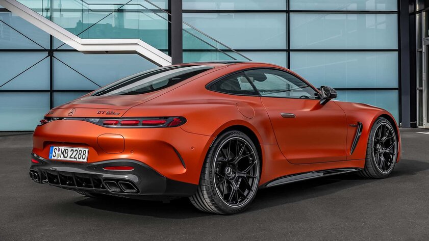 Mercedes представила свой самый быстрый серийный автомобиль в истории