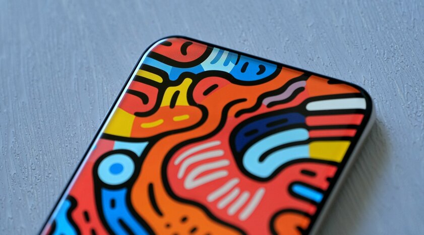 В сети появились сочные снимки Huawei Pura 70 Ultra: пользователям очень нравится экран