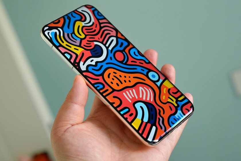 В сети появились сочные снимки Huawei Pura 70 Ultra: пользователям очень нравится экран