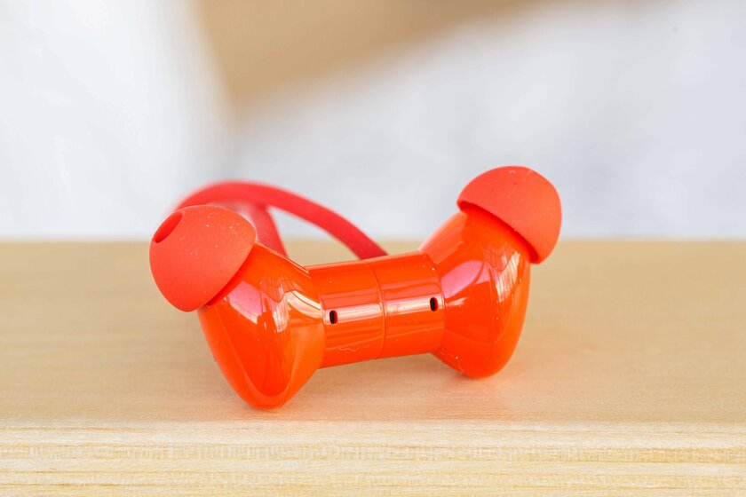 Кнопка-колёсико — почему Nothing додумалась, а другие нет? Обзор CMF Neckband Pro для спорта за 24$ — Дизайн и особенности. 1