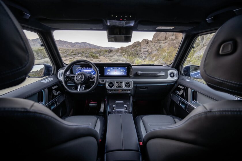 Четыре мотора, разворот на месте и прозрачный капот: Mercedes-Benz представила электрический «Гелик»