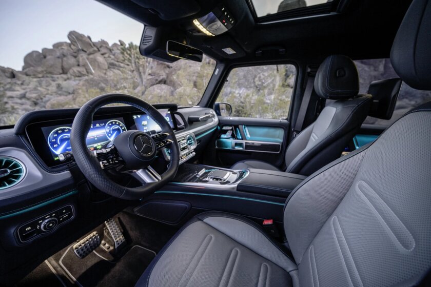Четыре мотора, разворот на месте и прозрачный капот: Mercedes-Benz представила электрический «Гелик»