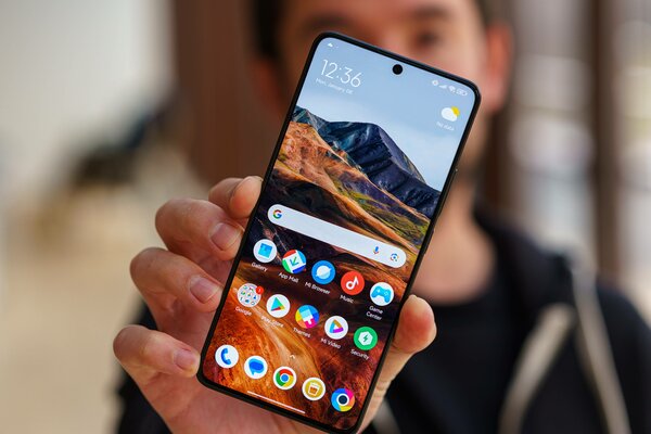 Рейтинг лучших смартфонов до 40 000 рублей: какой купить в мае 2024 — 1. Xiaomi POCO X6 Pro (12/512 ГБ). 1