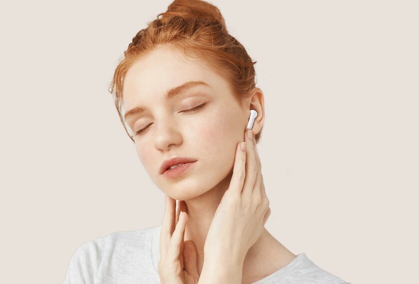 В России стартовали продажи наушников-вкладышей HONOR Earbuds X6 с узнаваемым дизайном