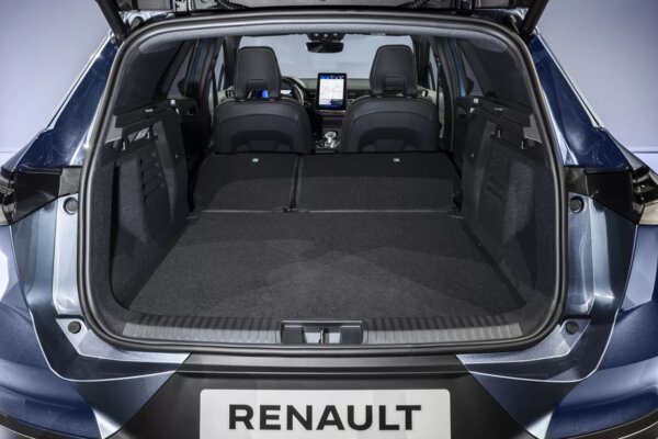 Renault представила компактный кроссовер Symbioz с гибридной установкой и огромным багажником