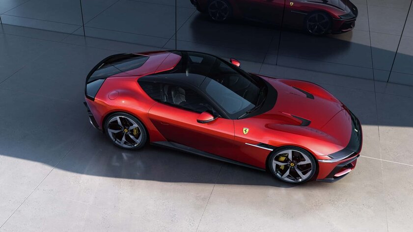 V12, 6,5-литровый мотор и никаких гибридов: Ferrari представила суперкар 12Cilindri