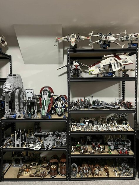 Так выглядит коллекция всех наборов по франшизе LEGO Star Wars с 1999 по 2023 год