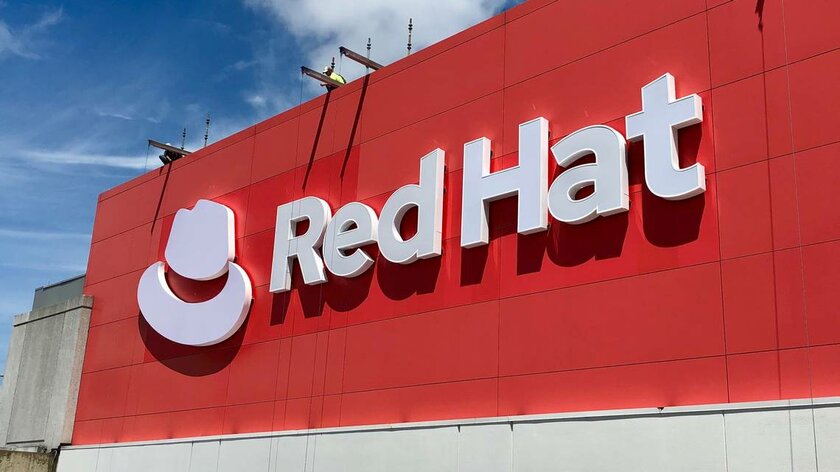 Red Hat представила RHEL AI: платформу для разработки, тестирования и запуска генеративных ИИ-моделей
