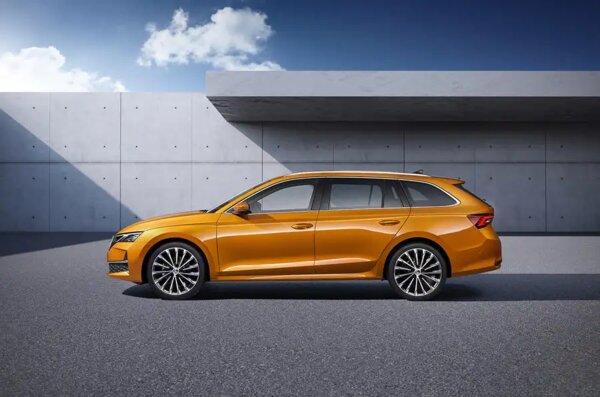 Представлена Skoda Octavia 2024: узнаваемые очертания и изменения внутри