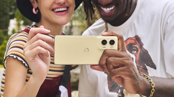 Motorola представила ещё один смартфон со стилусом — Moto G Stylus. Для заметок и редактирования фото