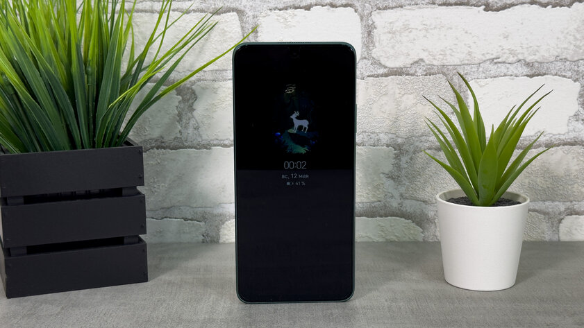 Даже недорогой смартфон может быть технологичным и красивым. Обзор Huawei nova 12i
