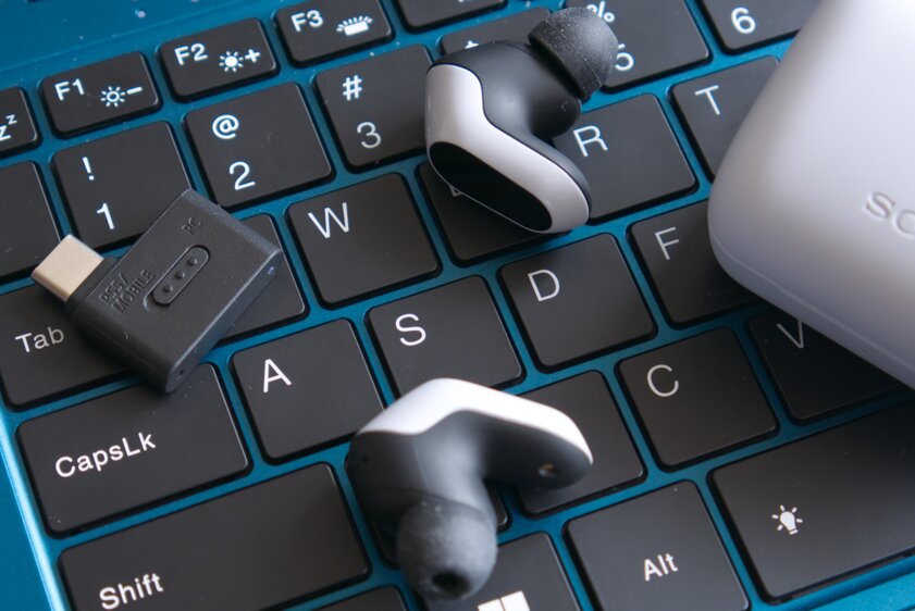 Обзор странных TWS-наушников Sony INZONE Buds, созданных для ПК и консолей. В этом есть логика