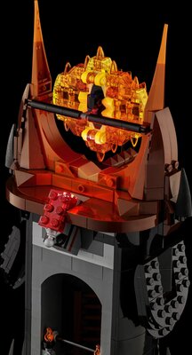 Смотрите, оно светится! LEGO выпустила конструктор крепости зла с Оком Саурона