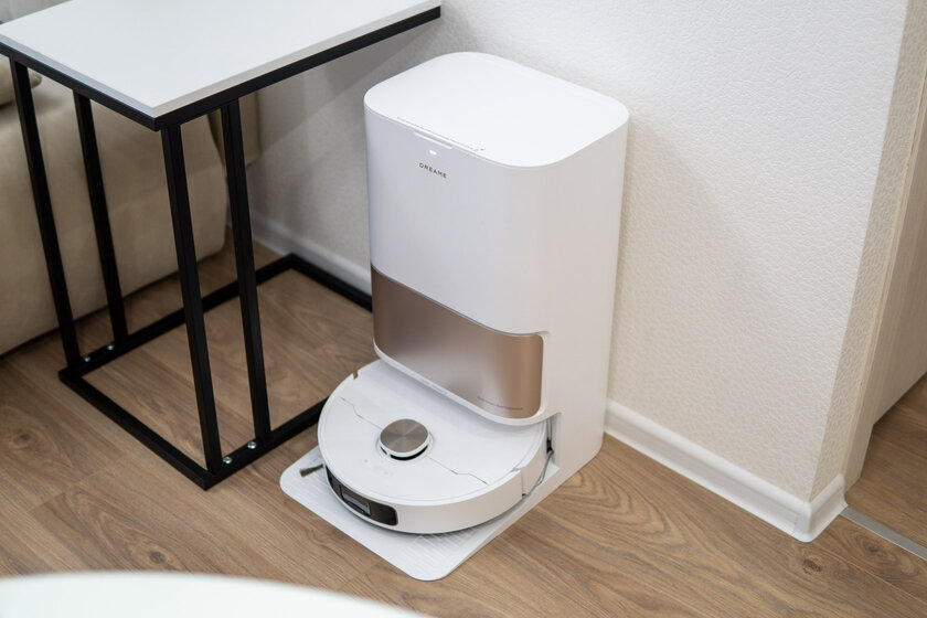 Этот робот-пылесос сам моет свои швабры горячей (!) водой. Обзор Dreame L10s Pro Ultra — Что изменилось у станции?. 1