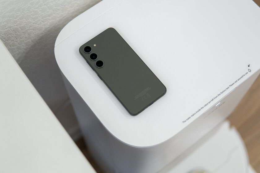 Этот робот-пылесос сам моет свои швабры горячей (!) водой. Обзор Dreame L10s Pro Ultra — Что изменилось у станции?. 2