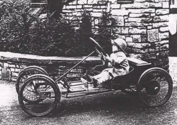 В интернете продают электромобиль 1924 года выпуска — Auto Red Bug