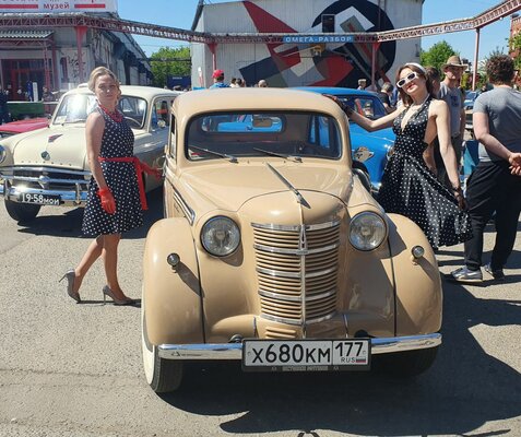 Москвичу-408 — 60 лет! Владельцы авто устроили слёт в Москве