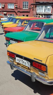 Москвичу-408 — 60 лет! Владельцы авто устроили слёт в Москве