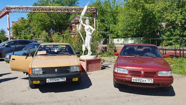 Москвичу-408 — 60 лет! Владельцы авто устроили слёт в Москве