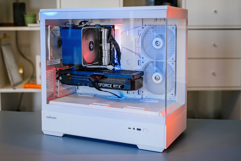 Обилие стекла, прочного металла и стиля: обзор полностью белого Zalman P30 White