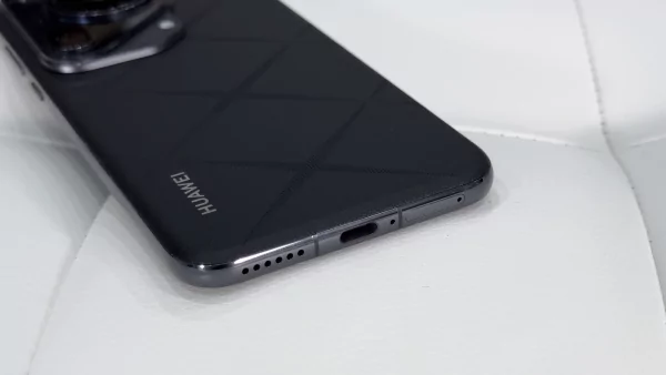 Этот смартфон считает себя профессиональной камерой. Обзор Huawei Pura 70 Ultra