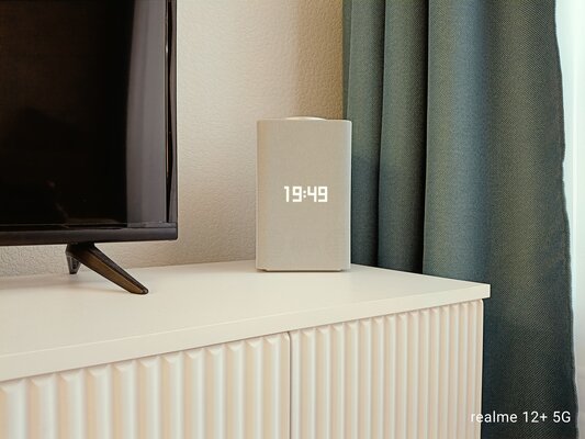 Дизайн по швейцарским лекалам. Обзор realme 12+ 5G