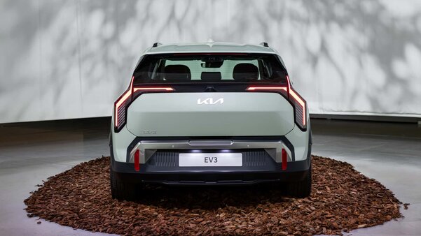 Kia представила стильный электрический кроссовер EV3 с запасом хода до 600 км
