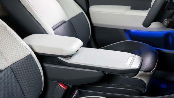 Kia представила стильный электрический кроссовер EV3 с запасом хода до 600 км