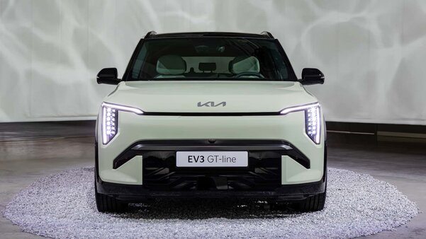 Kia представила стильный электрический кроссовер EV3 с запасом хода до 600 км