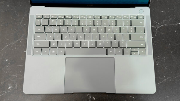 Когда топовый ноут прикидывается ультрабуком. Обзор Huawei MateBook X Pro (2024)