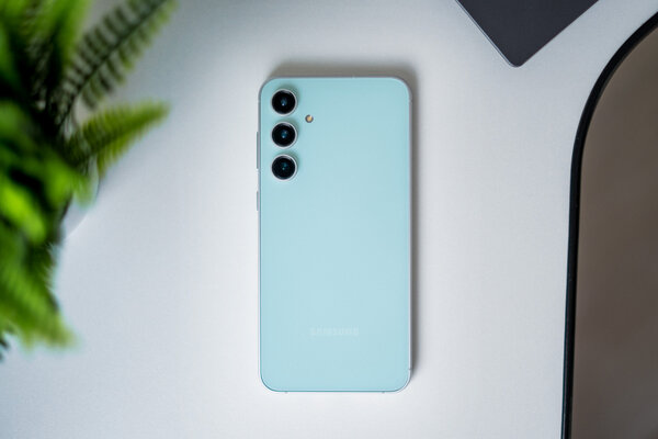 Какой смартфон купить в мае 2024: рейтинг лучших моделей на любой бюджет — Лучшие смартфоны до 50 000 рублей. 10