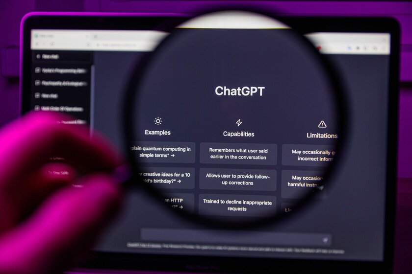 В бесплатном ChatGPT появились кастомные чат-боты, анализ данных и машинное зрение