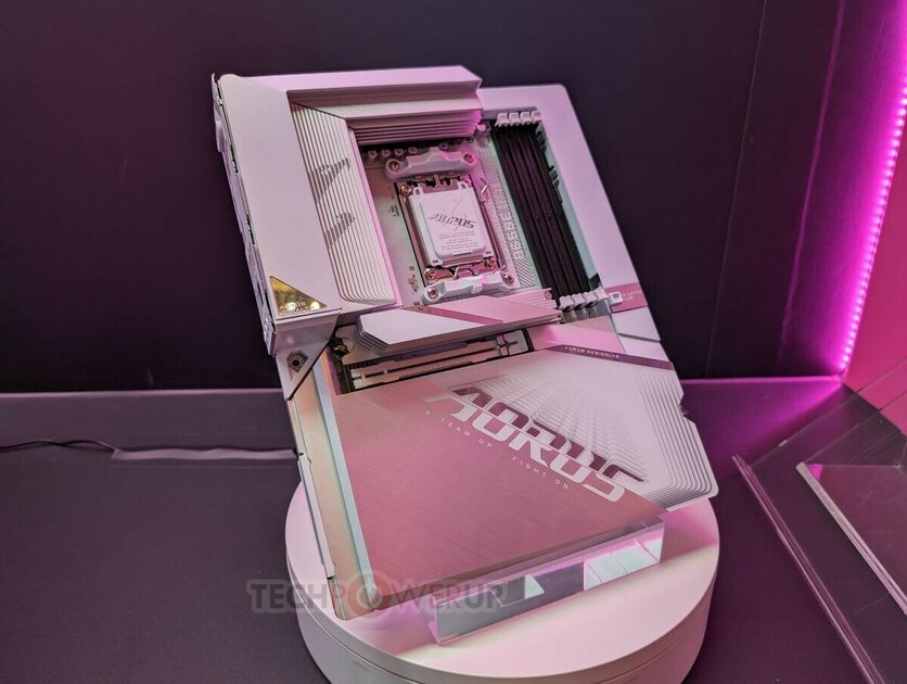 Gigabyte представила собственный стандарт материнской платы: разъёмы питания размещены сзади Gigabyte представила собственный стандарт материнской платы: разъёмы питания размещены сзади