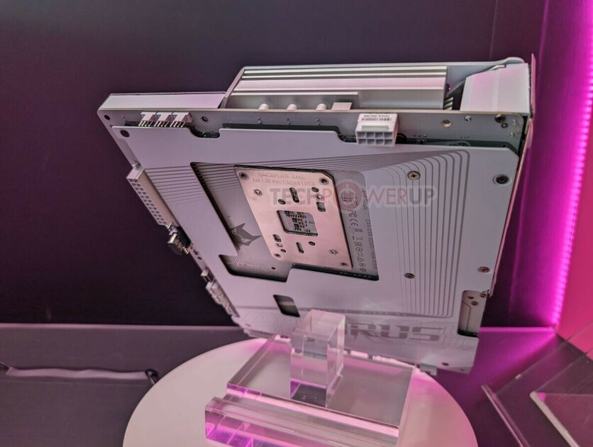 Gigabyte представила собственный стандарт материнской платы: разъёмы питания размещены сзади