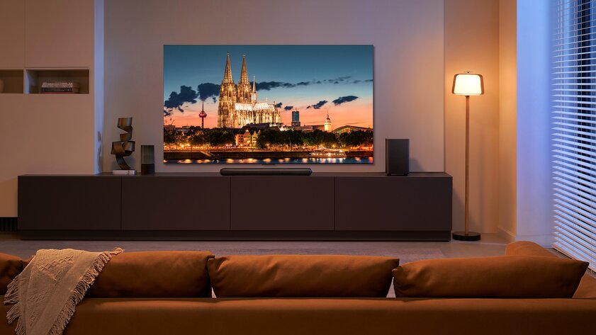 TCL выпустила в России телевизоры C855 с огромными экранами QD-Mini LED. Настоящий кинотеатр!