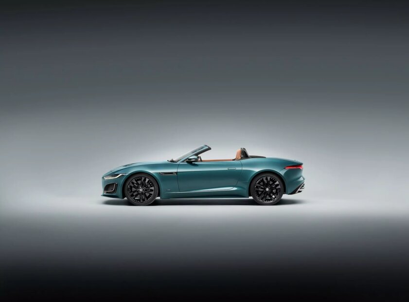 Jaguar выпустила последний F-Type: культовая модель официально прекратила своё существование