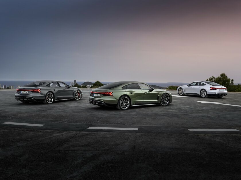 Разгон до сотни за 2,5 секунды, 925 лошадей и быстрая зарядка: Audi представила новый e-tron GT