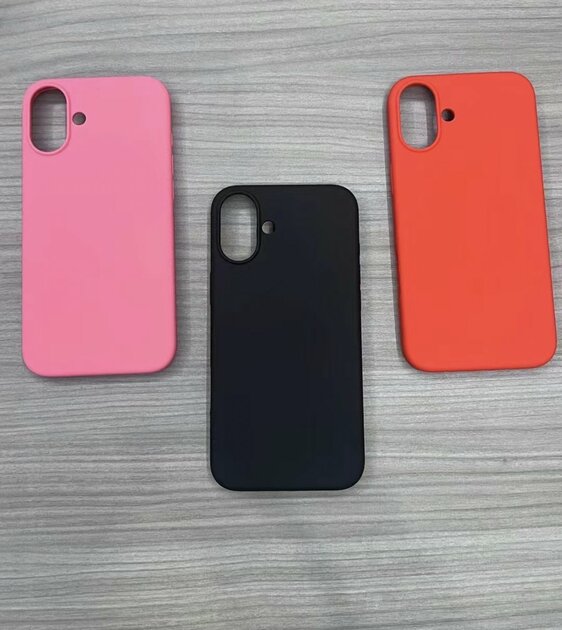 Так выглядят силиконовые чехлы для iPhone 16: Apple действительно сменила дизайн камеры