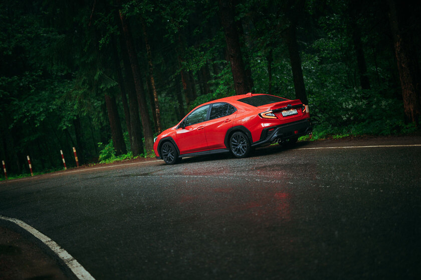 Современная Subaru с намёками на раллийное прошлое. Обзор WRX 2023