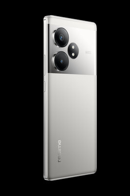(Цены) В Россию привезли realme GT 6 и GT 6T с ярчайшими в мире экранами и первым в стране SD 8s Gen3