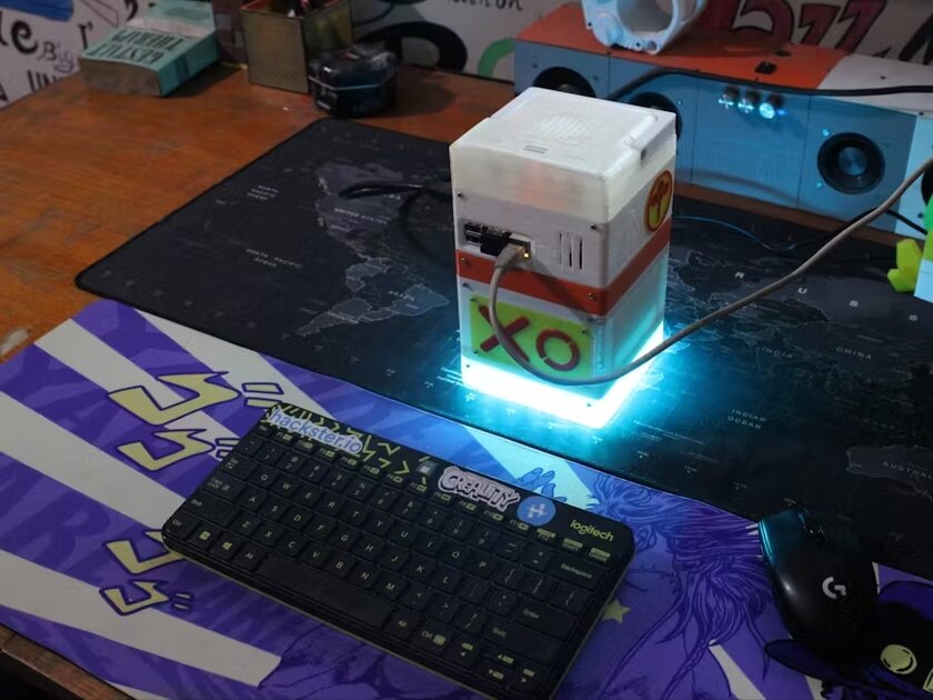 Ручка для переноски, встроенный аккумулятор и RGB подсветка: фанат создал корпус для Raspberry Pi
