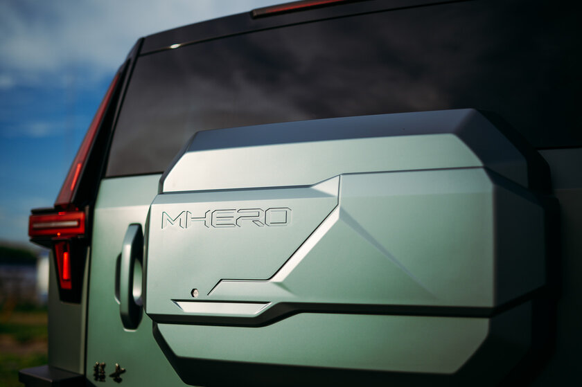 Автомобиль с режимом краба и дизайном десептикона: обзор M-Hero 917 — Знакомство. 11