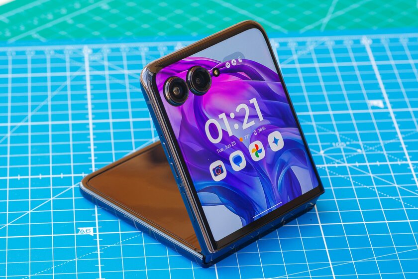 Современная (!) раскладушка — такой уже хочется пользоваться. Обзор Motorola Razr 50 Ultra — Дизайн. 1